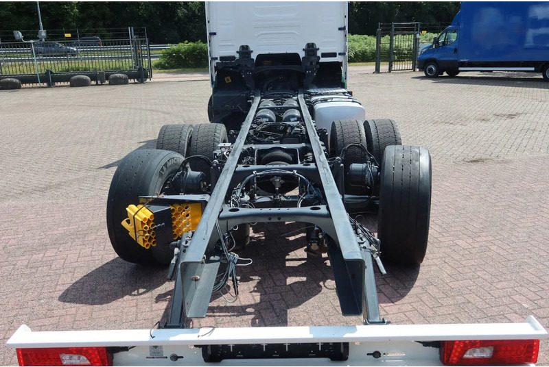 Scania R500 NGS R 500 6x2 Chassis, Stuur liftr as 6x2 - Cab chassis truck: picture 4 Scania R500 NGS R 500 6x2 Chassis, Stuur liftr as 6x2 - Cab chassis truck: picture 4
