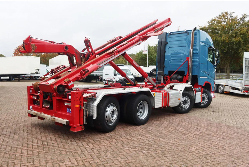Volvo FH 460 Hooklift 8x2 Haakarm. 3x Steering axle - Cable system truck: picture 3 Volvo FH 460 Hooklift 8x2 Haakarm. 3x Steering axle - Cable system truck: picture 3