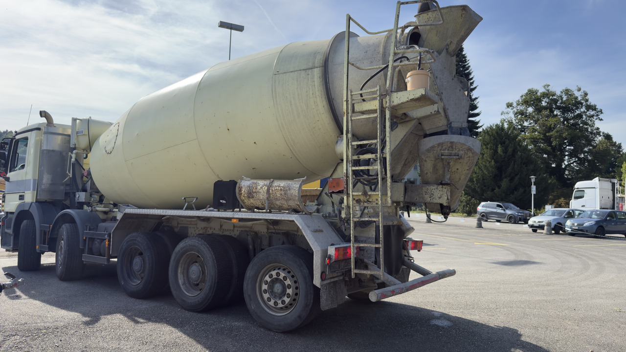 MERCEDES-BENZ Actros 4448 MP2 - Concrete mixer: picture 5 MERCEDES-BENZ Actros 4448 MP2 - Concrete mixer: picture 5