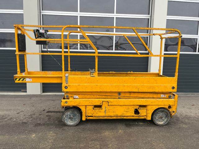 Scissor lift Haulotte Compact 8 - Scherenarbeitsbühne 8,2m, BJ 2021: picture 7