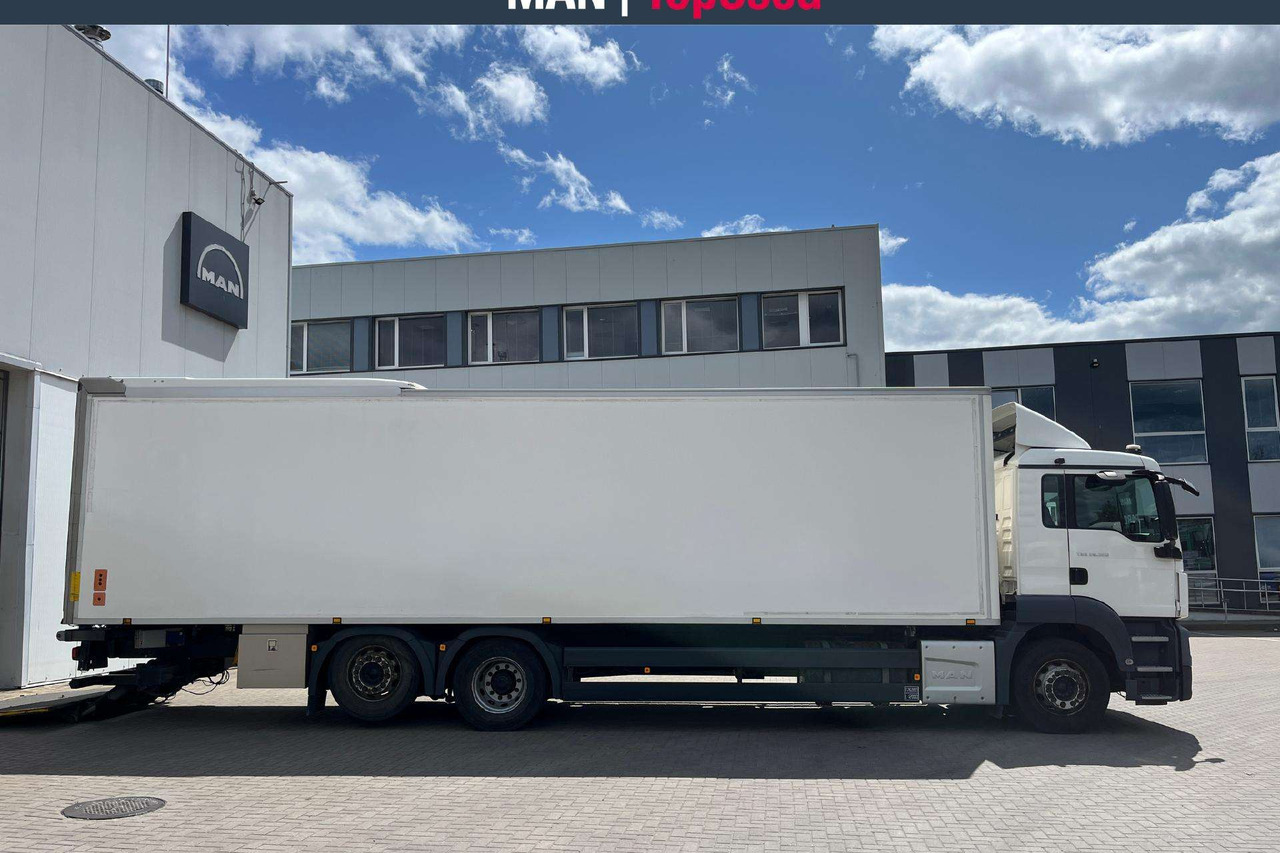 MAN 26.320 6X2-4 LL Carrier Frigo (08749) - Refrigerator truck: picture 4 MAN 26.320 6X2-4 LL Carrier Frigo (08749) - Refrigerator truck: picture 4