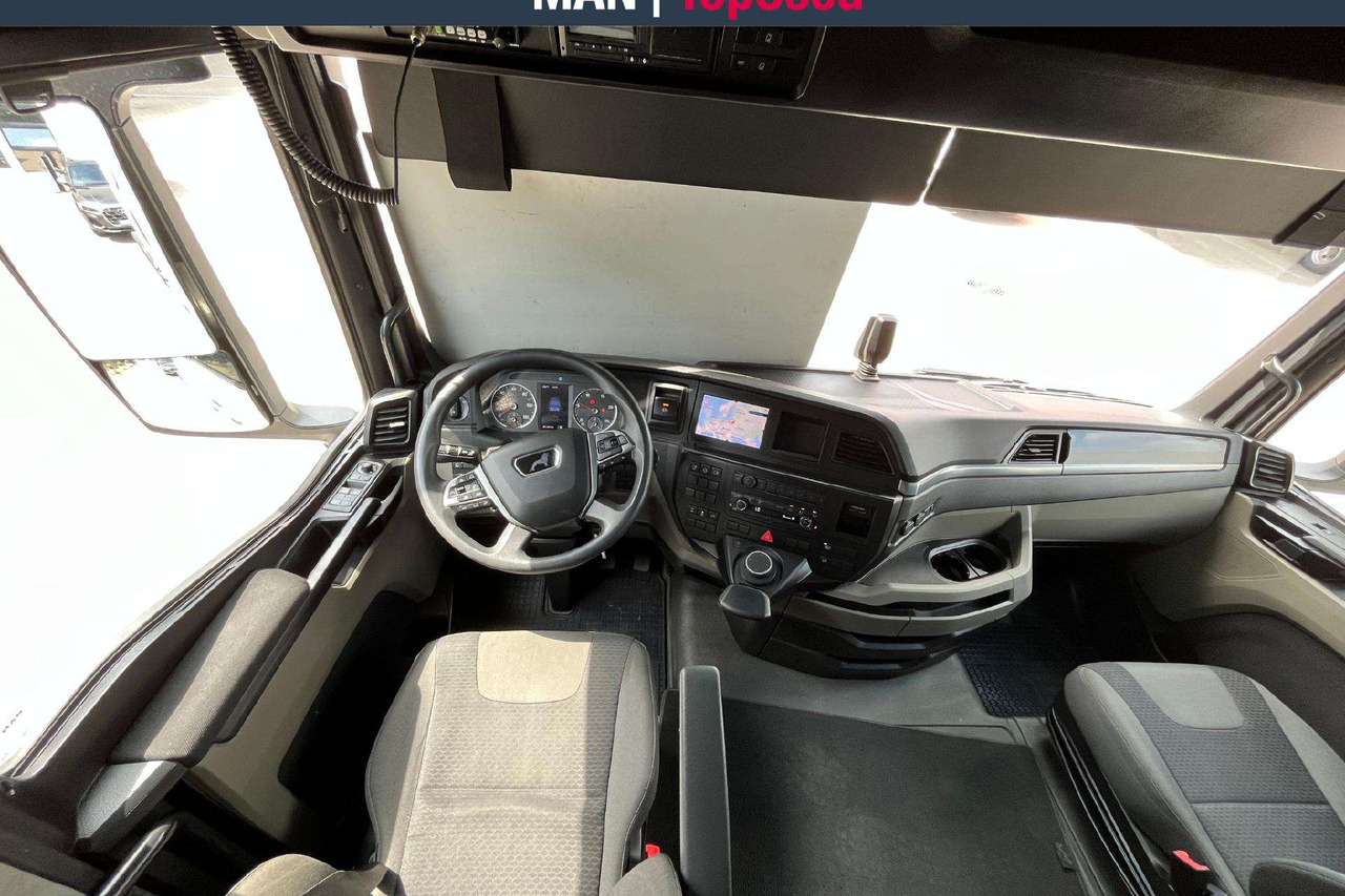 Tractor unit MAN TGX 18.470 GX Cab: picture 8