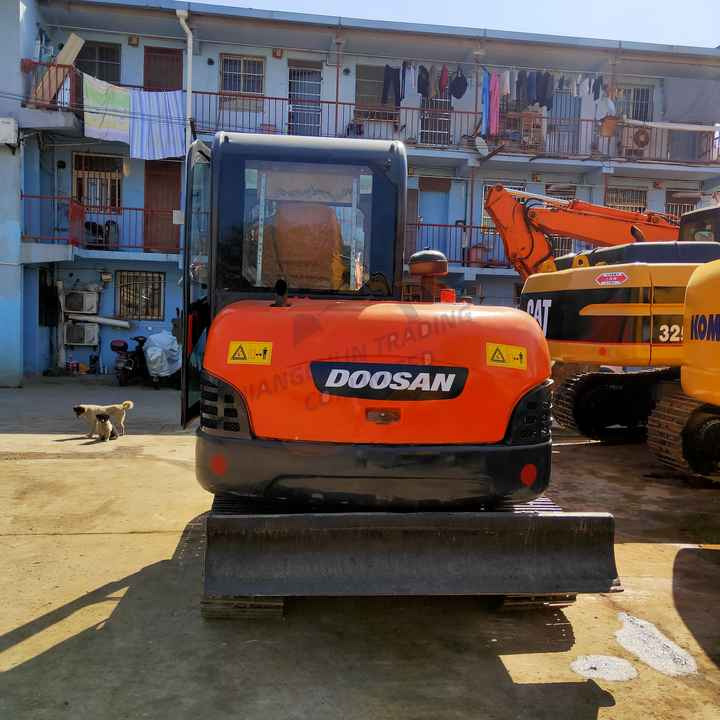 Awesome Performance Korea Imported Small Scale Used Doosan Dh60 Dh55 Dh150 Dx60 Dx225 Excavator - Crawler excavator: picture 2 Awesome Performance Korea Imported Small Scale Used Doosan Dh60 Dh55 Dh150 Dx60 Dx225 Excavator - Crawler excavator: picture 2