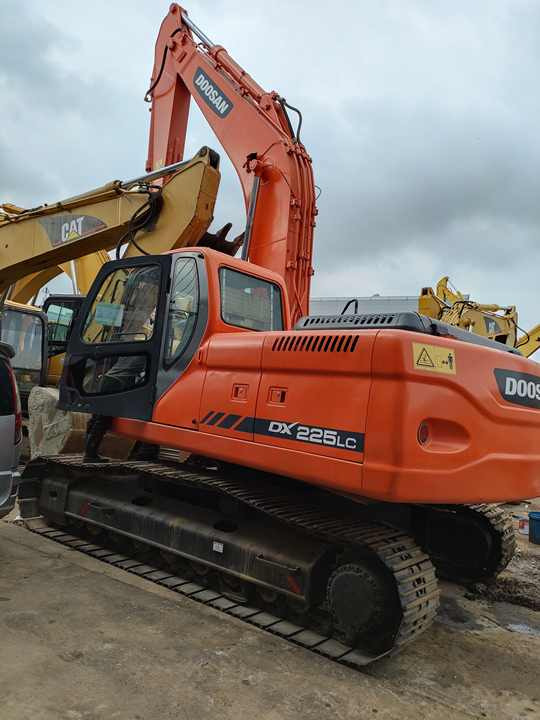 Awesome Performance Korea Imported Small Scale Used Doosan Dx60 dx225 dh55 dh60 DH150 Excavator in Shanghai good price - Crawler excavator: picture 2 Awesome Performance Korea Imported Small Scale Used Doosan Dx60 dx225 dh55 dh60 DH150 Excavator in Shanghai good price - Crawler excavator: picture 2