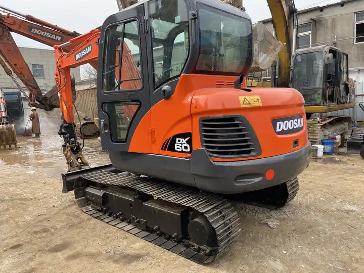 Best Price For 6t Mini Excavator,Small Excavating Machine Korea Doosan Used Excavators Doosan Dx60 For Sale In Shanghai - Crawler excavator: picture 4 Best Price For 6t Mini Excavator,Small Excavating Machine Korea Doosan Used Excavators Doosan Dx60 For Sale In Shanghai - Crawler excavator: picture 4
