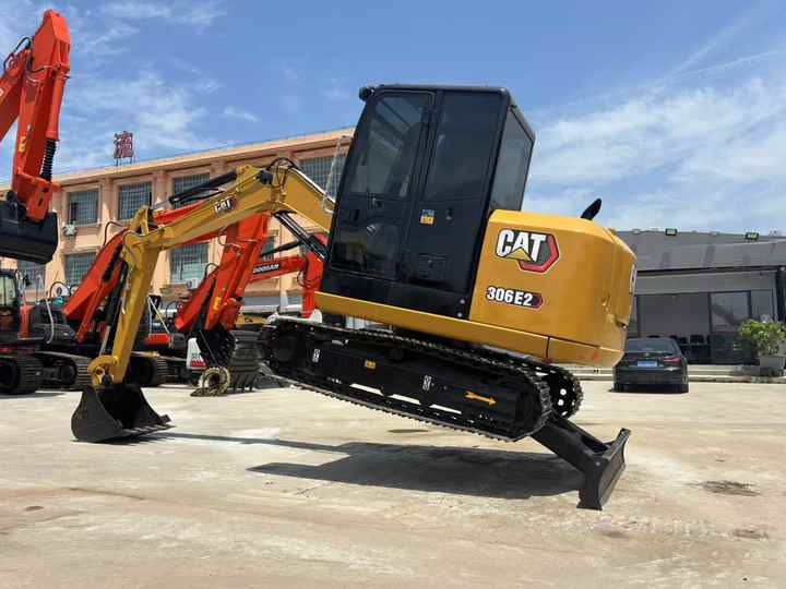 CAT 306E Used Excavator Latest Model 6tons 95% New Original with EPA CE Excavator Cat 306 mini digger excavator - Excavator: picture 4 CAT 306E Used Excavator Latest Model 6tons 95% New Original with EPA CE Excavator Cat 306 mini digger excavator - Excavator: picture 4