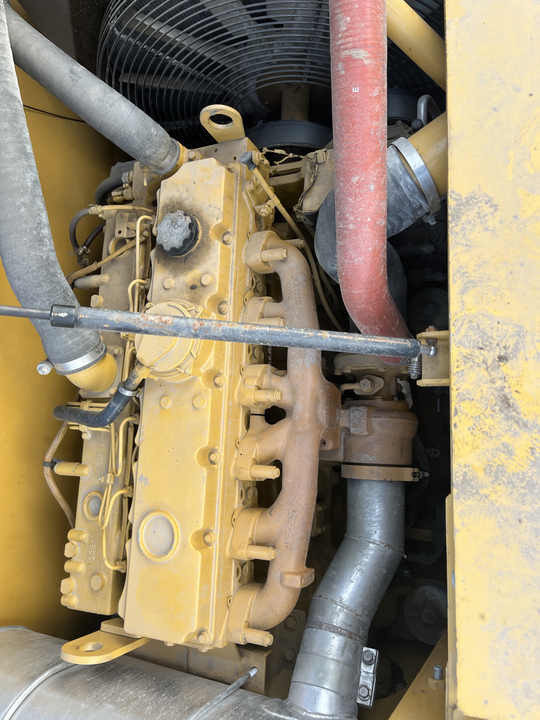 Good condition japan original low hour used hydraulic crawler cat 320 excavator cat 320d cat320d2 excavator in stock for sale - Crawler excavator: picture 5 Good condition japan original low hour used hydraulic crawler cat 320 excavator cat 320d cat320d2 excavator in stock for sale - Crawler excavator: picture 5