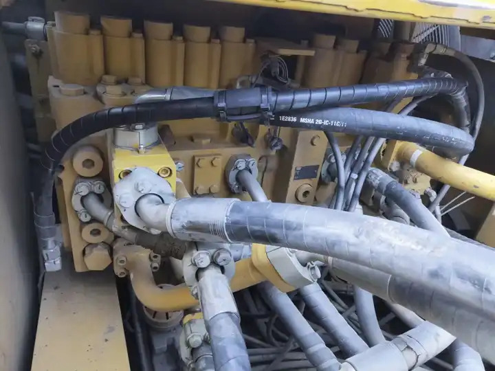 Heavy Cat Mining Excavator Cat 349d, 340d, 345D, 336D Excellent Secondhand Excavator in Shanghai - Excavator: picture 2 Heavy Cat Mining Excavator Cat 349d, 340d, 345D, 336D Excellent Secondhand Excavator in Shanghai - Excavator: picture 2