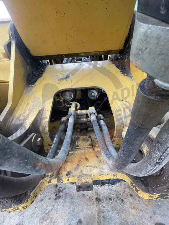 Heavy Cat Mining Excavator Cat 349d, 340d, 345D, 336D Excellent Secondhand Excavator in Shanghai - Excavator: picture 4 Heavy Cat Mining Excavator Cat 349d, 340d, 345D, 336D Excellent Secondhand Excavator in Shanghai - Excavator: picture 4