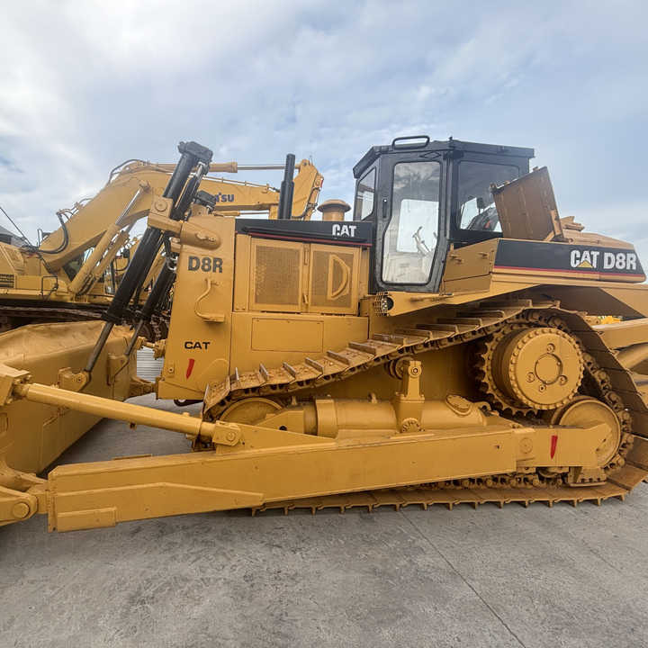 High Efficiency Used Caterpillar Bulldozer cat d8r Used Caterpillar d7g 6g d8r - Bulldozer: picture 1 High Efficiency Used Caterpillar Bulldozer cat d8r Used Caterpillar d7g 6g d8r - Bulldozer: picture 1