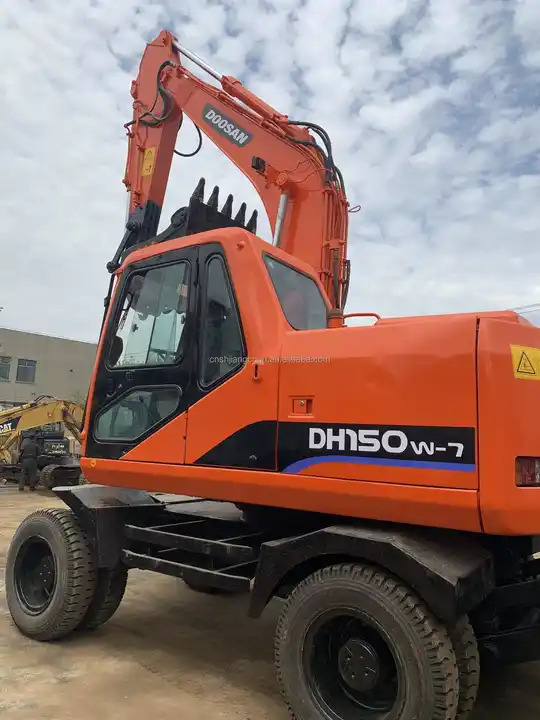 High Efficient Used Excavator Doosan 150w-7 For Sale Second Hand Good Quality DH150W Excavator with Good Condition - Crawler excavator: picture 3 High Efficient Used Excavator Doosan 150w-7 For Sale Second Hand Good Quality DH150W Excavator with Good Condition - Crawler excavator: picture 3