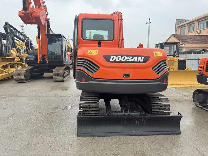 Hot Sale Used Doosan DX75-9C Excavator Doosan 7.5 Ton Crawler Digger Original Equipment - Crawler excavator: picture 3 Hot Sale Used Doosan DX75-9C Excavator Doosan 7.5 Ton Crawler Digger Original Equipment - Crawler excavator: picture 3