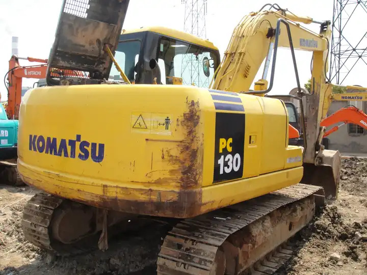 Crawler excavator Hot sale low price Komatsu PC130-7 medium used machine hydraulic crawler backhoe digger 13ton used excavators: picture 6