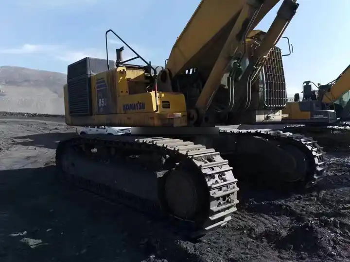 Secondhand Komatsu pc850 Komatsu 85 tons of excavator used komatsu PC850 excavator change rock arm crushing hammer - Excavator: picture 5 Secondhand Komatsu pc850 Komatsu 85 tons of excavator used komatsu PC850 excavator change rock arm crushing hammer - Excavator: picture 5
