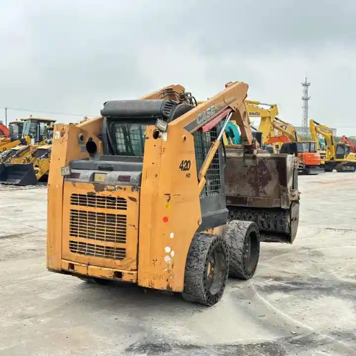 Used Case 420 Backhoe Loader Used Skid Steer Loader CASE 430 CASE 440 - Skid steer loader: picture 3 Used Case 420 Backhoe Loader Used Skid Steer Loader CASE 430 CASE 440 - Skid steer loader: picture 3