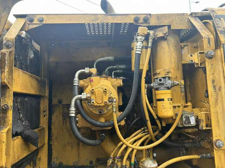 Used Excavator Cat 320bl Best Second Hand Excavator Caterpillar 320 320d 320b for Sale in Shanghai - Crawler excavator: picture 5 Used Excavator Cat 320bl Best Second Hand Excavator Caterpillar 320 320d 320b for Sale in Shanghai - Crawler excavator: picture 5