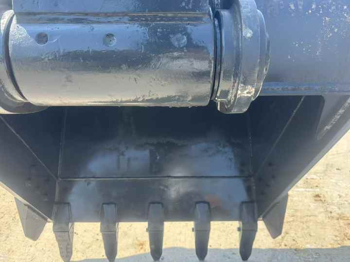 Used Original Korea Multifunction Crawler Excavator Hyundai HX220L High Efficiency Hyundai 225LC 220LC in Good Condition on Sale - Excavator: picture 3 Used Original Korea Multifunction Crawler Excavator Hyundai HX220L High Efficiency Hyundai 225LC 220LC in Good Condition on Sale - Excavator: picture 3