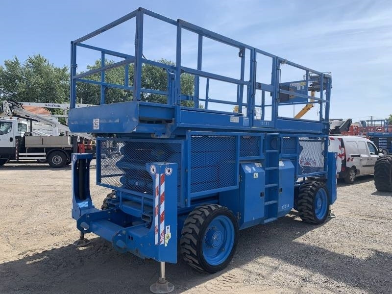 Genie GS4390 - 15,11m, diesel, 4x4 - Scissor lift: picture 2 Genie GS4390 - 15,11m, diesel, 4x4 - Scissor lift: picture 2