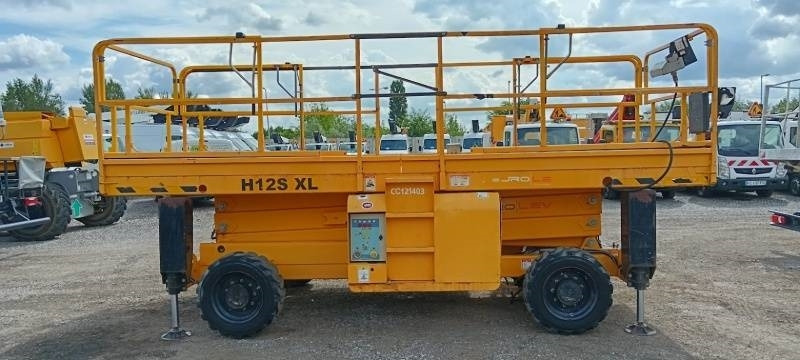 Haulotte H12SXLNT - 12m, 4x4, diesel - Scissor lift: picture 4 Haulotte H12SXLNT - 12m, 4x4, diesel - Scissor lift: picture 4