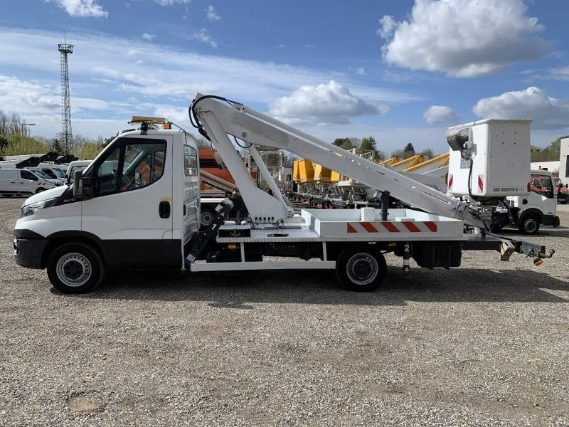 Iveco Daily Multitel 160 ALU DS - 16m - Truck mounted aerial platform: picture 5 Iveco Daily Multitel 160 ALU DS - 16m - Truck mounted aerial platform: picture 5