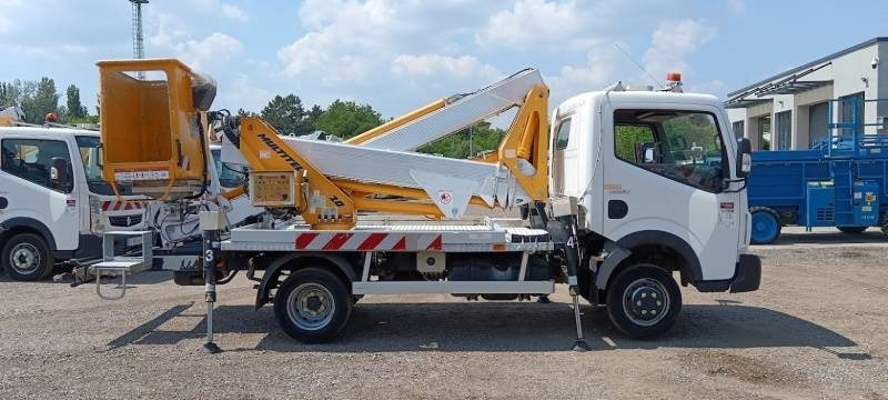 Renault Maxity Multitel MX200 - 20 m - Truck mounted aerial platform: picture 4 Renault Maxity Multitel MX200 - 20 m - Truck mounted aerial platform: picture 4