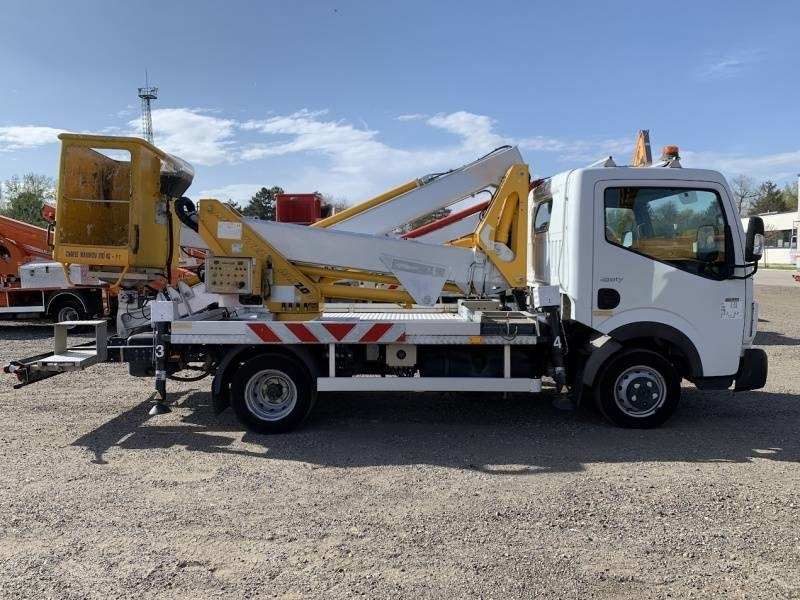 Renault Maxity Multitel MX200 - 20 m - Truck mounted aerial platform: picture 4 Renault Maxity Multitel MX200 - 20 m - Truck mounted aerial platform: picture 4
