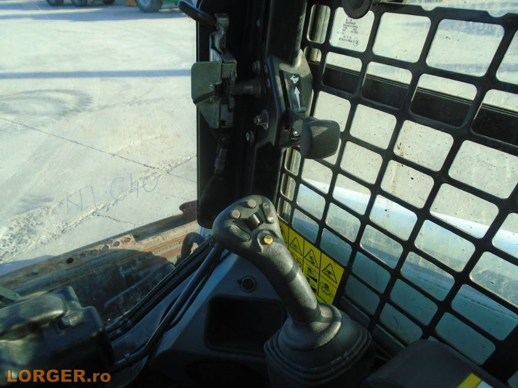 Skid steer loader Bobcat S 450: picture 13