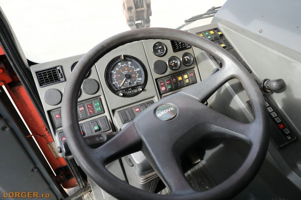 All terrain crane Grove GMK 2035: picture 11