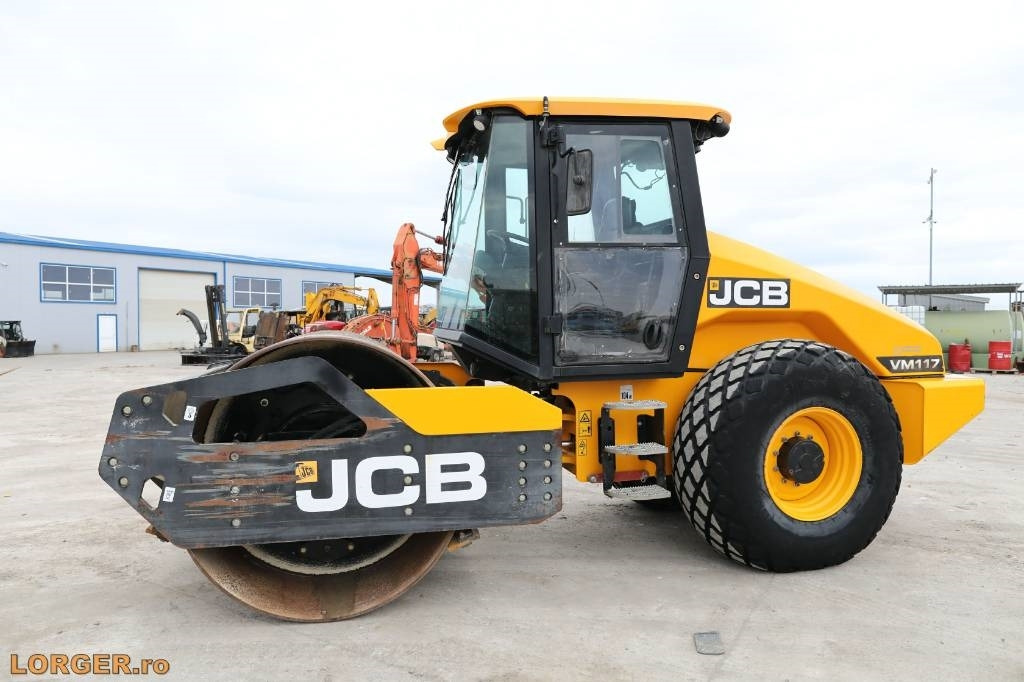 Compactor JCB VM 117: picture 7