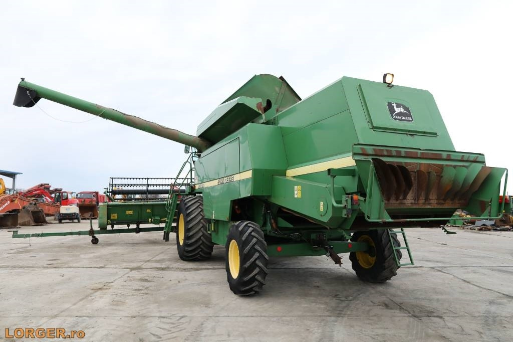 John Deere 2266 E - Combine harvester: picture 3 John Deere 2266 E - Combine harvester: picture 3