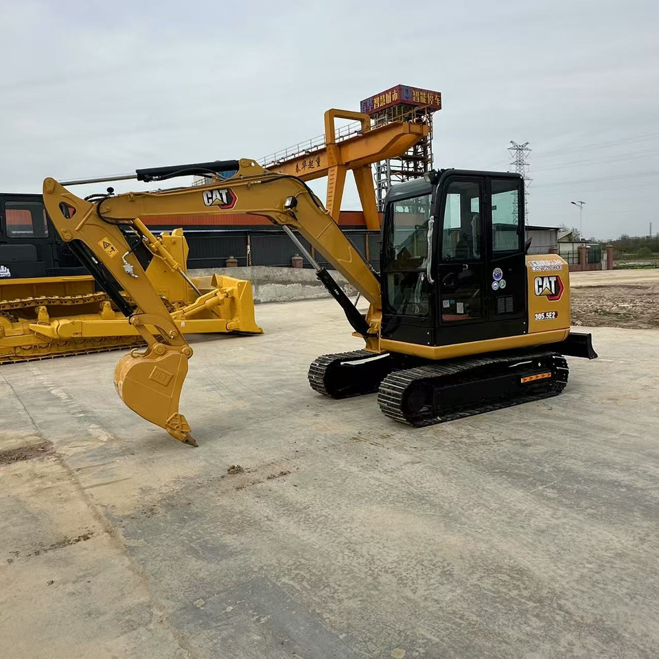 CAT 305.5E - Mini excavator: picture 1 CAT 305.5E - Mini excavator: picture 1