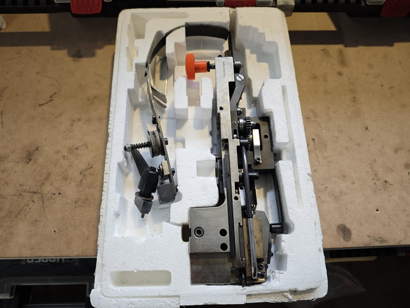 Hohner stitching head 52/8 - Printing machinery: picture 3 Hohner stitching head 52/8 - Printing machinery: picture 3