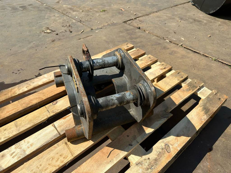 Matt Nielen CW10 quick coupler / snelwissel - Quick coupler for Construction machinery: picture 2 Matt Nielen CW10 quick coupler / snelwissel - Quick coupler for Construction machinery: picture 2