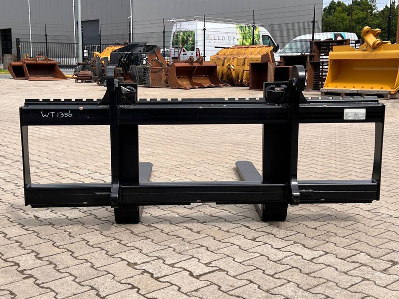 Volvo Palletforks 8 tons - Forks for Construction machinery: picture 4 Volvo Palletforks 8 tons - Forks for Construction machinery: picture 4