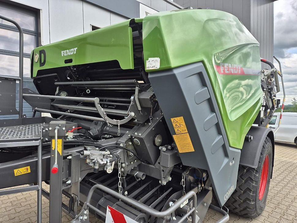 J.Reiff Sarl
Herr Stefan Neukirch - 77 Z.I in den - Round baler, Bale wrapper: picture 2 J.Reiff Sarl
Herr Stefan Neukirch - 77 Z.I in den - Round baler, Bale wrapper: picture 2