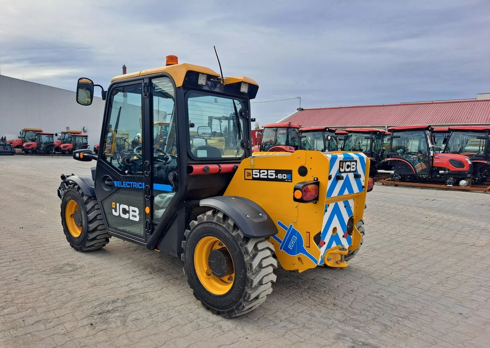 New Telescopic handler JCB 525-60E: picture 6