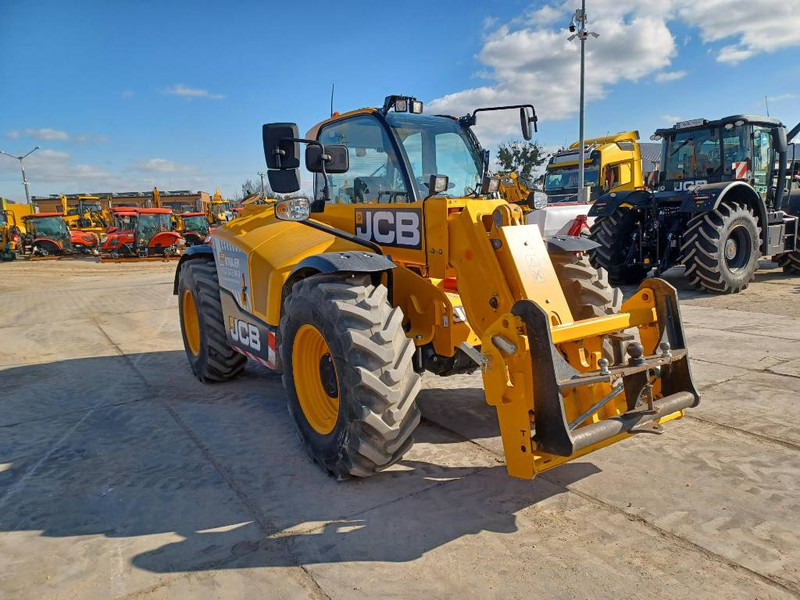 JCB 542-70 Industry Plus - Telescopic handler: picture 2 JCB 542-70 Industry Plus - Telescopic handler: picture 2