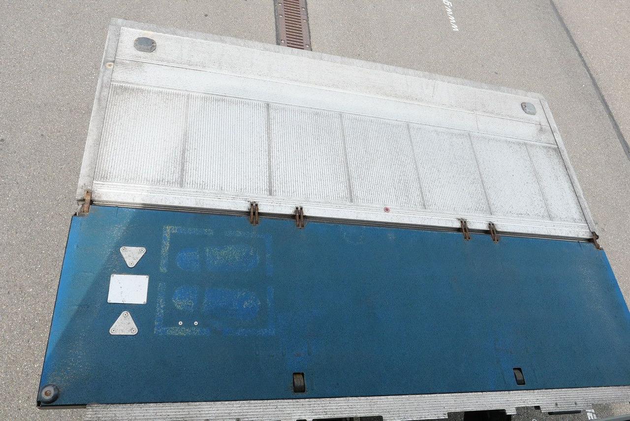 Curtainsider semi-trailer Schmitz Cargobull SCS 24/ LBW 2000 kg / RUNGENTASCHEN / HUBDACH: picture 23