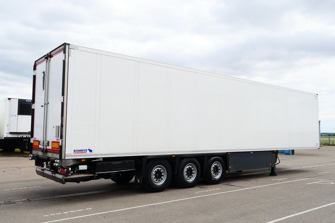 Schmitz Cargobull SKO 24/ LBW 2000 kg /BLUMEN FP 45 / TK TKM / DS - Closed box semi-trailer: picture 2 Schmitz Cargobull SKO 24/ LBW 2000 kg /BLUMEN FP 45 / TK TKM / DS - Closed box semi-trailer: picture 2