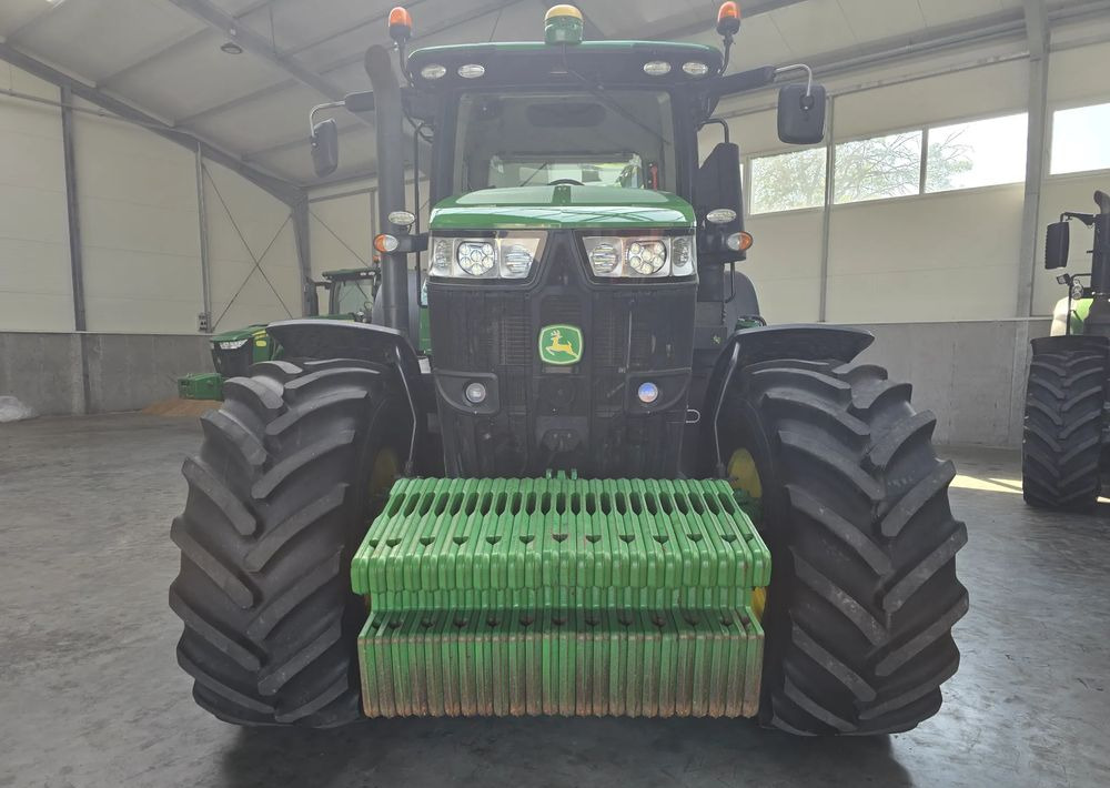 John Deere 7250R - Farm tractor: picture 5 John Deere 7250R - Farm tractor: picture 5