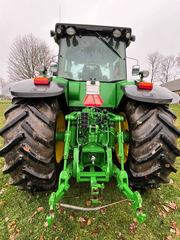 John Deere 8530 - Farm tractor: picture 2 John Deere 8530 - Farm tractor: picture 2