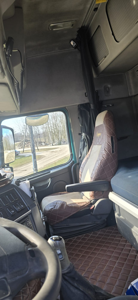 VOLVO FH 460 - Log truck: picture 5 VOLVO FH 460 - Log truck: picture 5