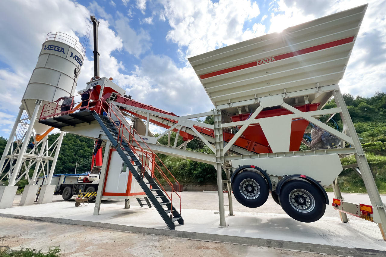 CONCRETE BATCHING PLANT MOBILE - Concrete plant: picture 4 CONCRETE BATCHING PLANT MOBILE - Concrete plant: picture 4