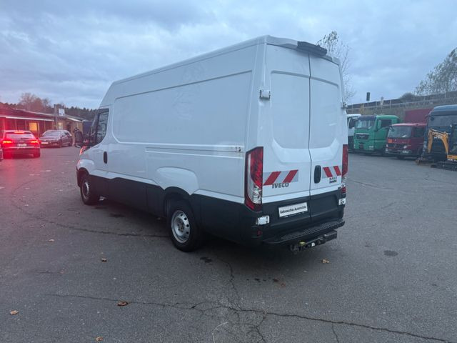 Iveco Daily Kasten HKa 35 S 16 AUTOMATIK - Panel van: picture 5 Iveco Daily Kasten HKa 35 S 16 AUTOMATIK - Panel van: picture 5