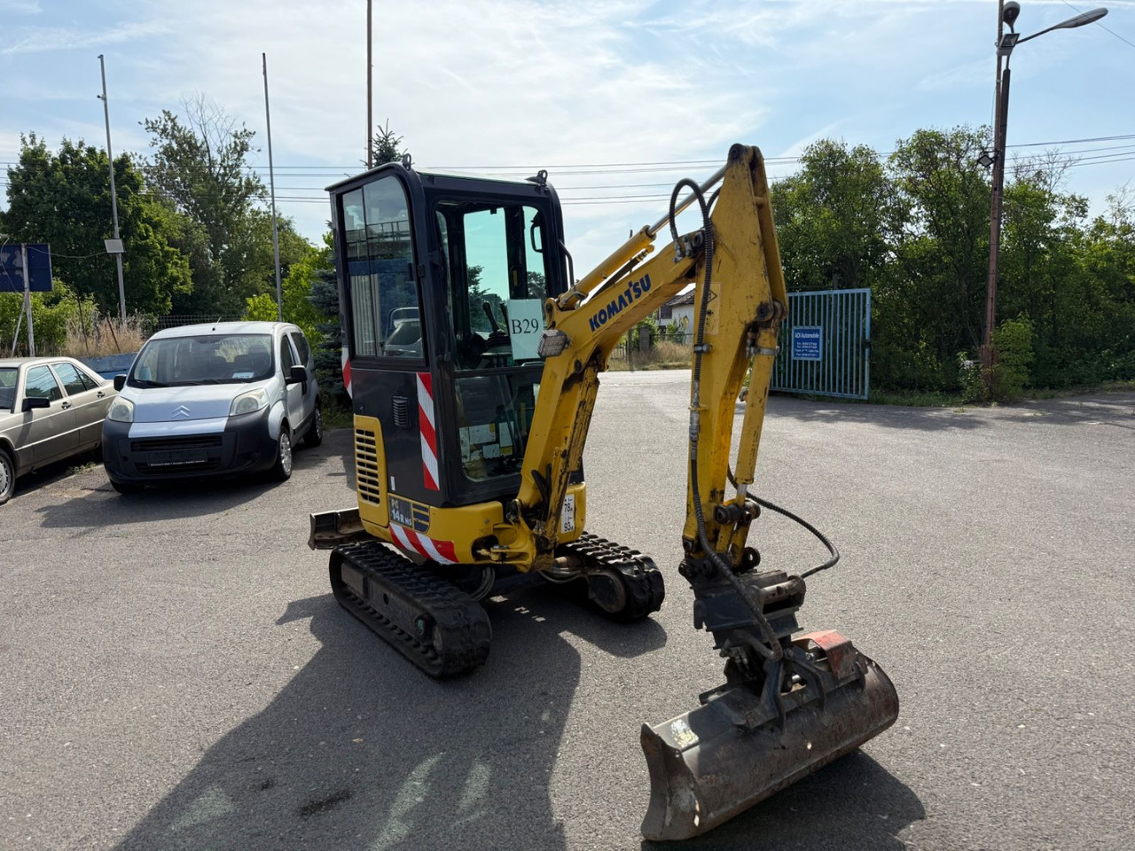 Komatsu PC 14R HS - Mini excavator: picture 2 Komatsu PC 14R HS - Mini excavator: picture 2