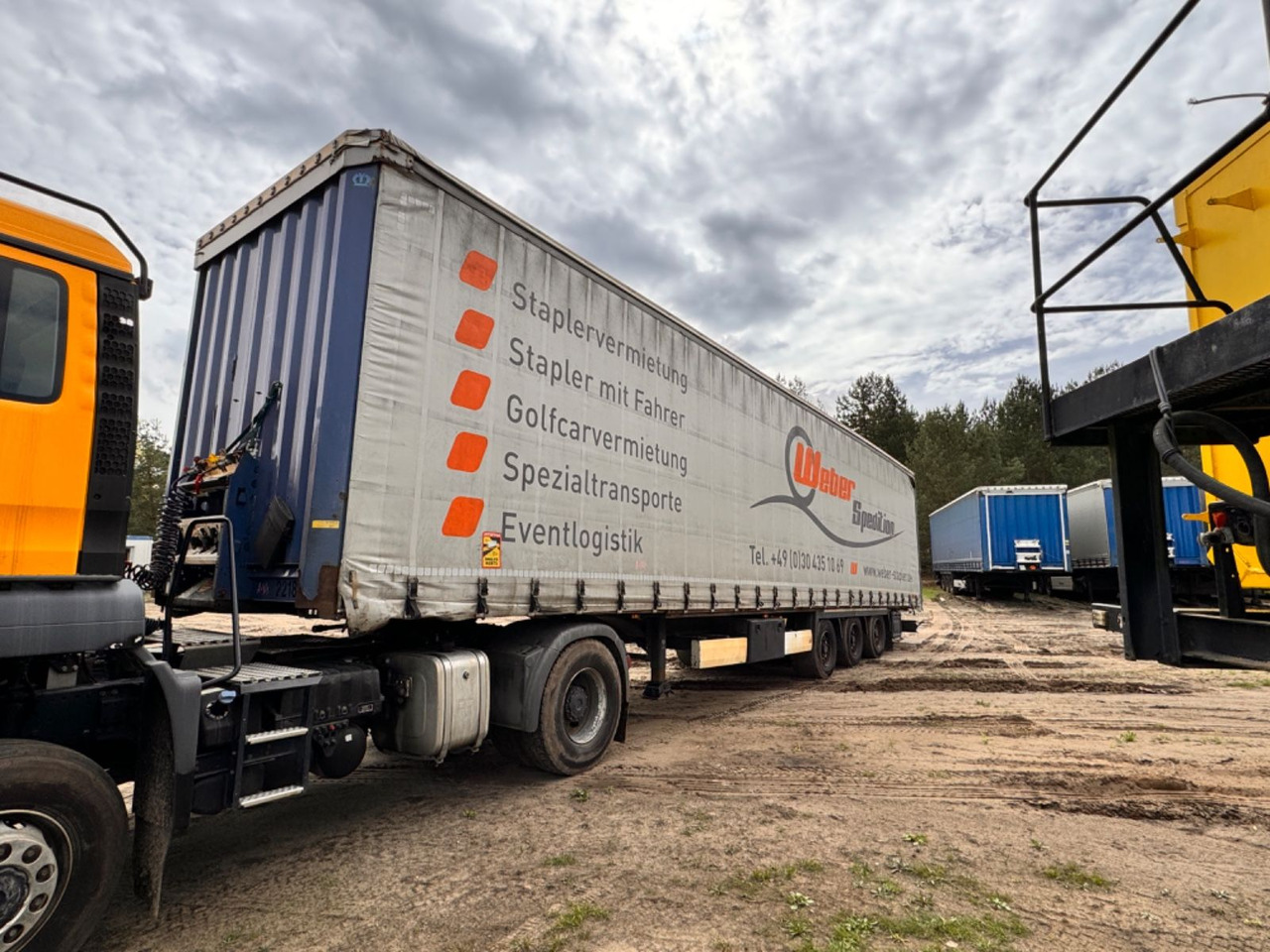 Krone SD - Curtainsider semi-trailer: picture 2 Krone SD - Curtainsider semi-trailer: picture 2