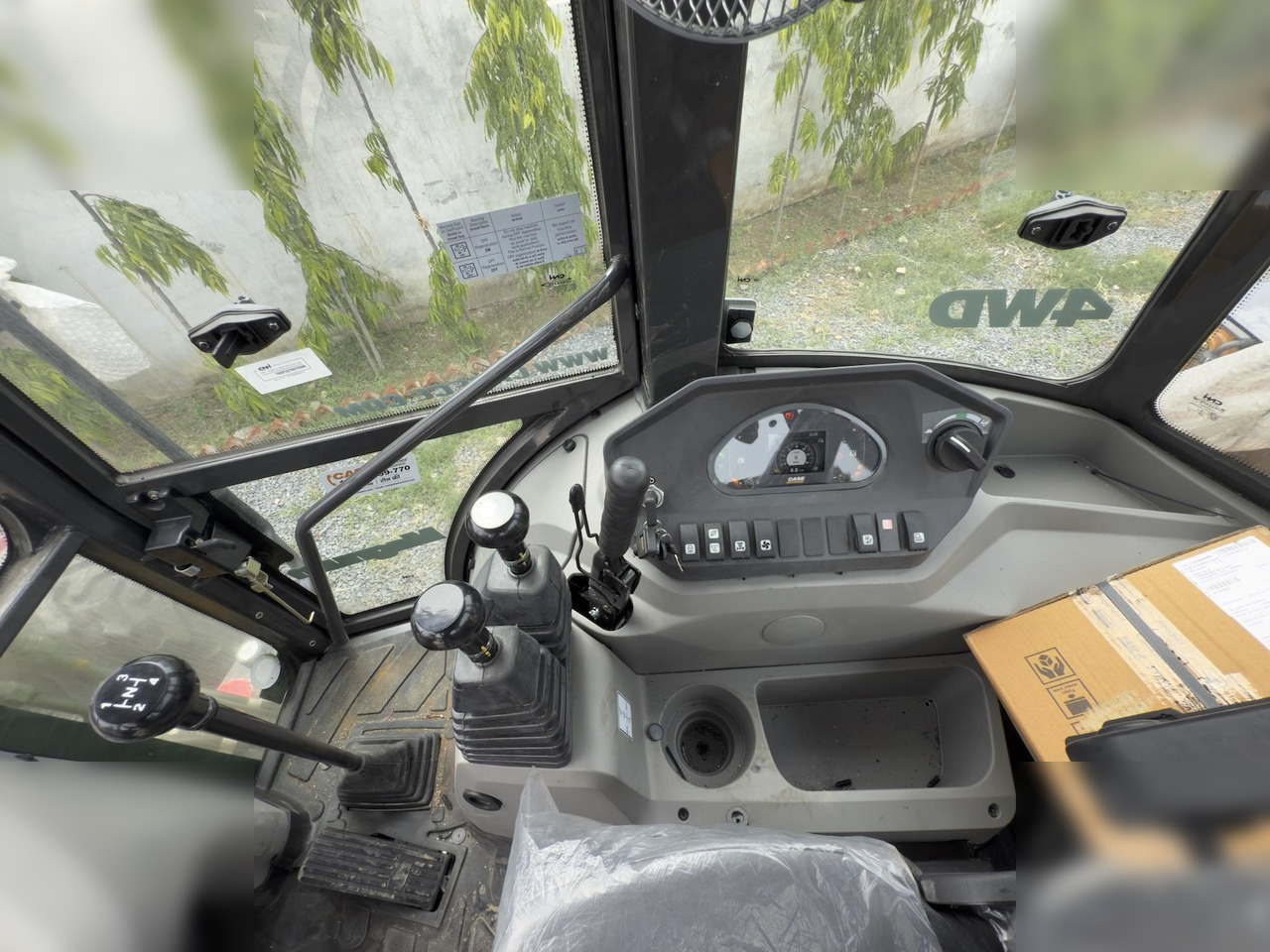 New Backhoe loader CASE 770NX MAGNUM: picture 18