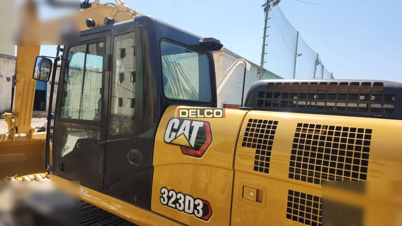 CATERPILLAR 323D3 - Crawler excavator: picture 1 CATERPILLAR 323D3 - Crawler excavator: picture 1