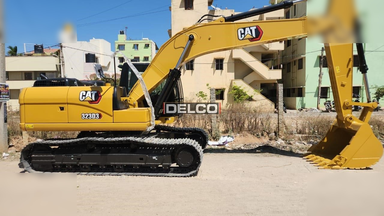 CATERPILLAR 323D3 - Crawler excavator: picture 4 CATERPILLAR 323D3 - Crawler excavator: picture 4