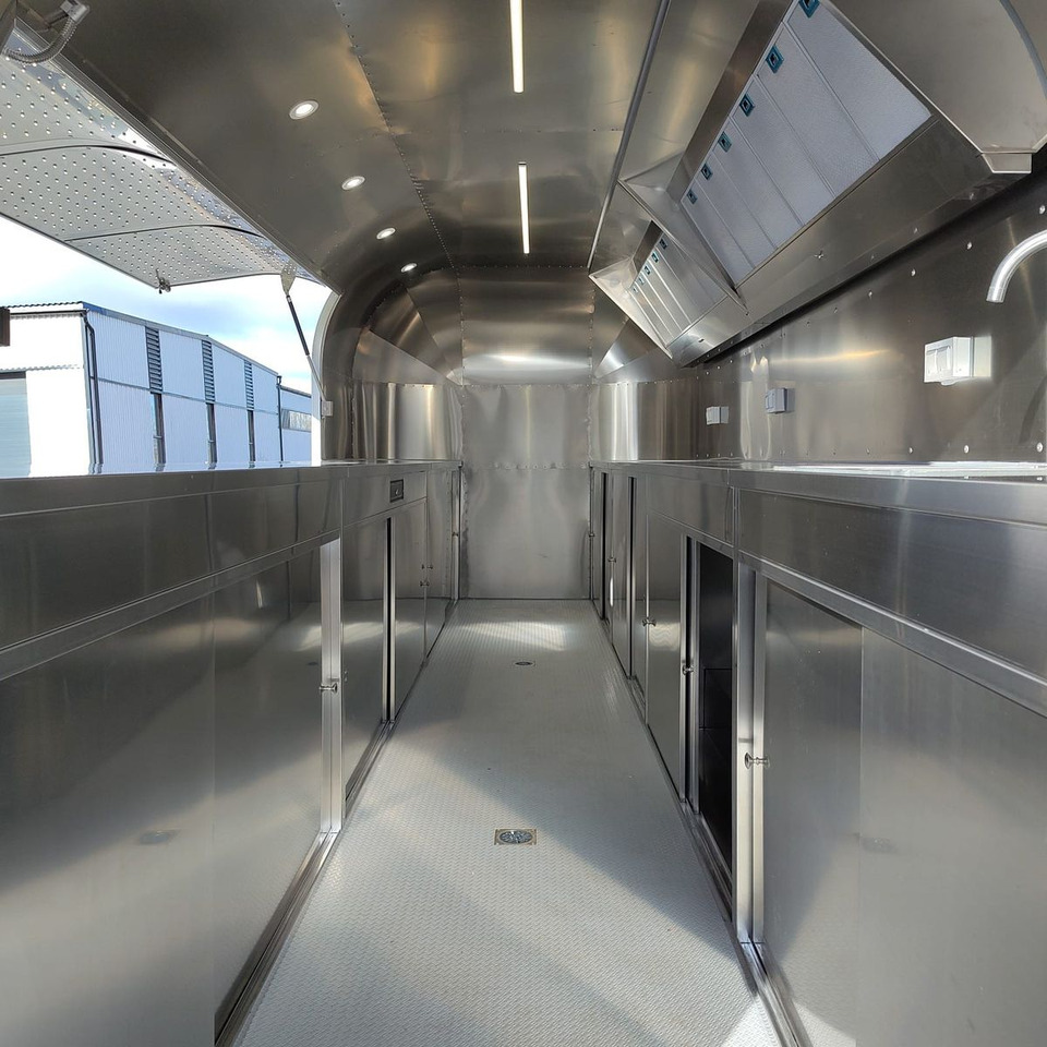 Esselmann Delistar Foodtruck 6000 ähn. Airstream - Vending trailer: picture 2 Esselmann Delistar Foodtruck 6000 ähn. Airstream - Vending trailer: picture 2